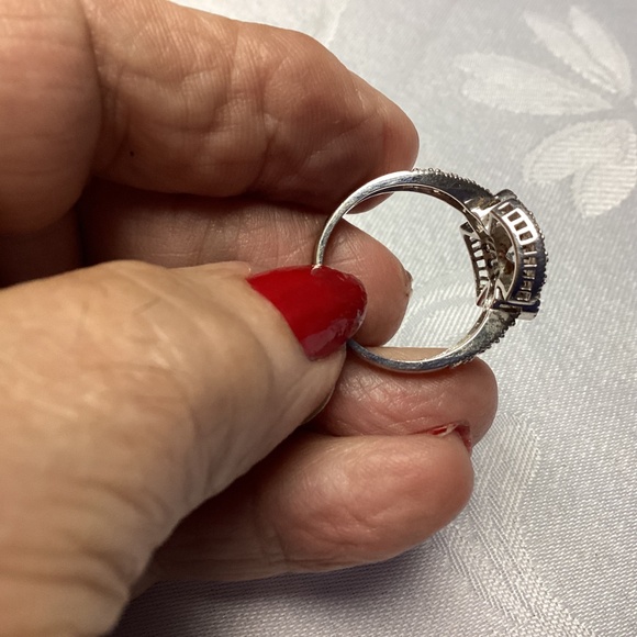 ART DECO Cubic zirconia. Sterling cocktail ring size 10 - Picture 4 of 13